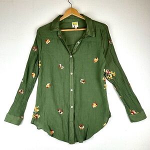 Fig & Flower Anthropologie Embroidered Floral Crinkle Button Down Shirt